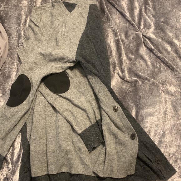 A light and dark grey sweater from J Crew - Picture 3 of 3